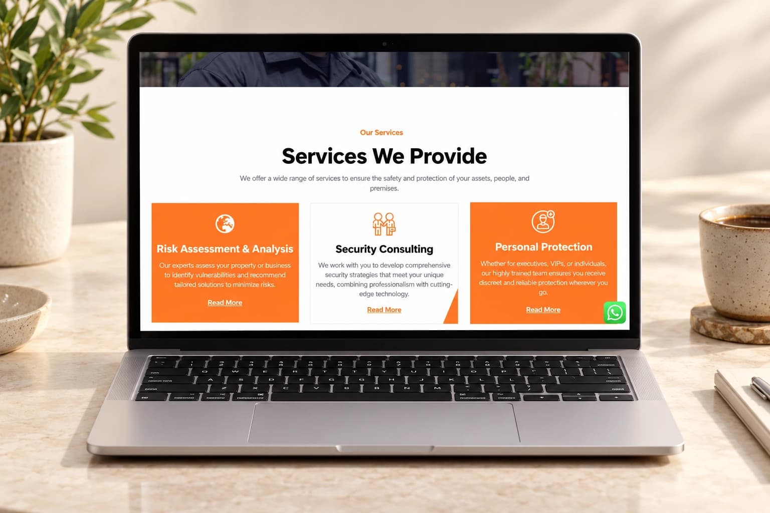 The services page separates risk assessment, consulting and personal protection into scannable cards.
